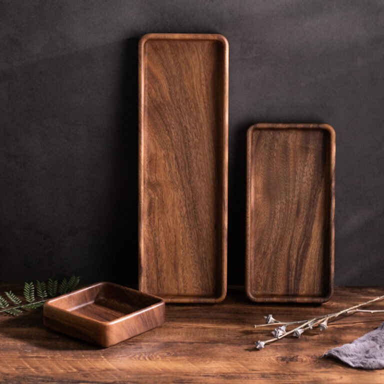 Wooden decorative trays in several shapes and sizes Wooden decorative trays in several shapes and sizes